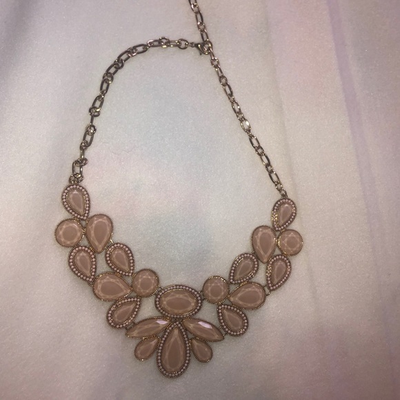 Pink statement necklace - Picture 2 of 3